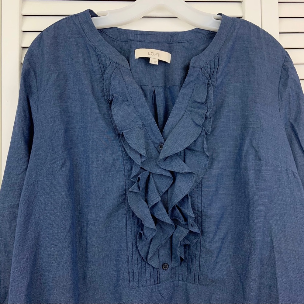 NWOT LOFT Ruffled Button Down Blouse - Picture 3 of 4